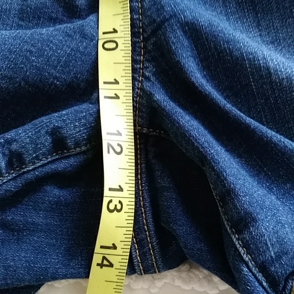 Lane Bryant Mid-Rise Girlfriend Short Flex Shorts - Picture 11 of 12